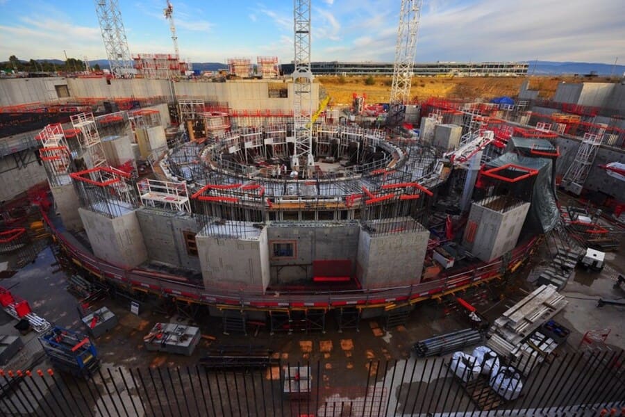 Процесс строительства французского ITER
