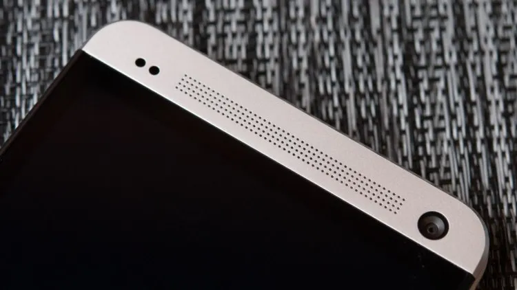 Что делать если динамик телефона стал звучать тише?