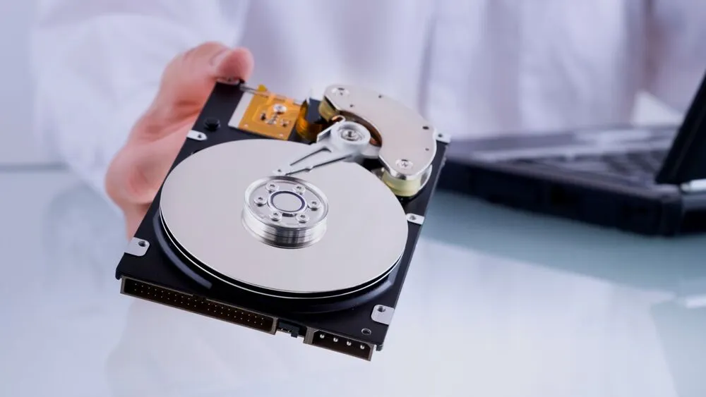 Разделение SSD и HDD дисков в Windows и MacOS