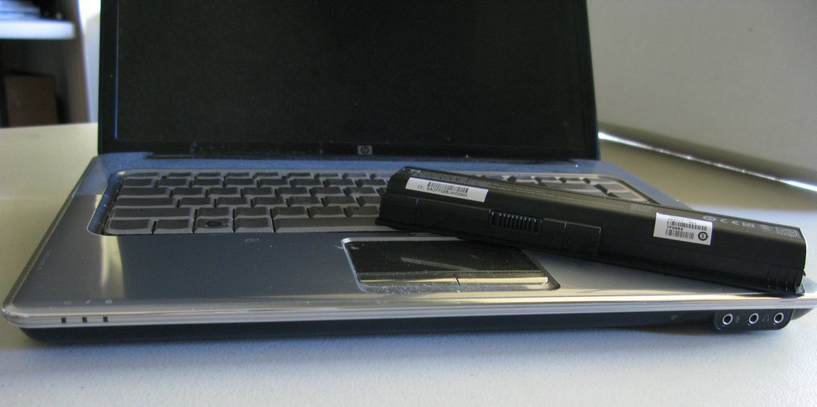 Как проверить батарею ноутбука на износ?