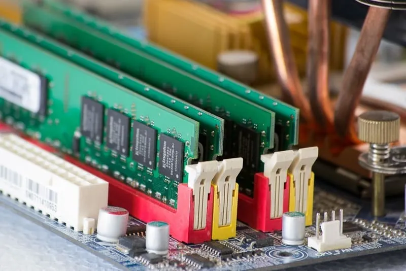 Топ 10 модулів ОЗП DDR3, DDR4, DDR5 поколінь – Рейтинг 2024 року