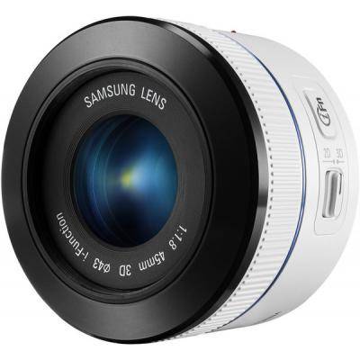 Samsung EX-S45ADW 45 mm f / 1.8 (T6) 2D / 3D: спробуй себе в 3D-зйомці