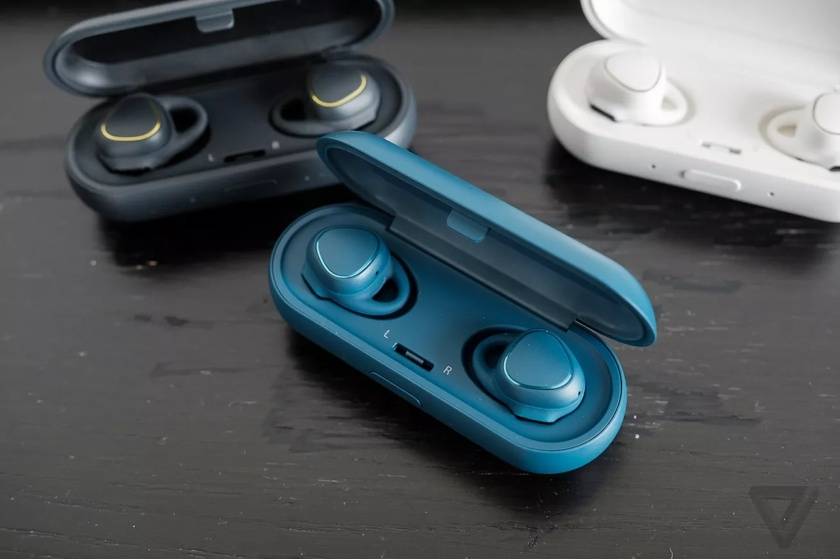 Бездротові фітнес-навушники Samsung Gear IconX представлені