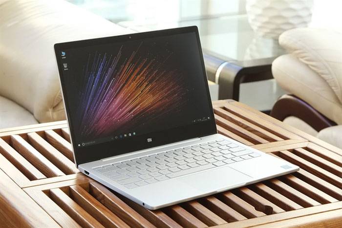 Ноутбук Xiaomi Notebook Air 4G представлений Ноутбук Xiaomi Notebook Air 4G представлений