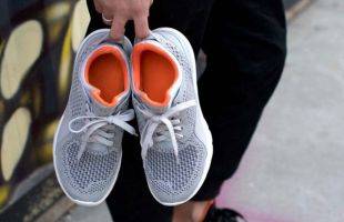 Xiaomi представила свої інтелектуальні кросівки з чіпом Intel Xiaomi представила свої інтелектуальні кросівки з чіпом Intel