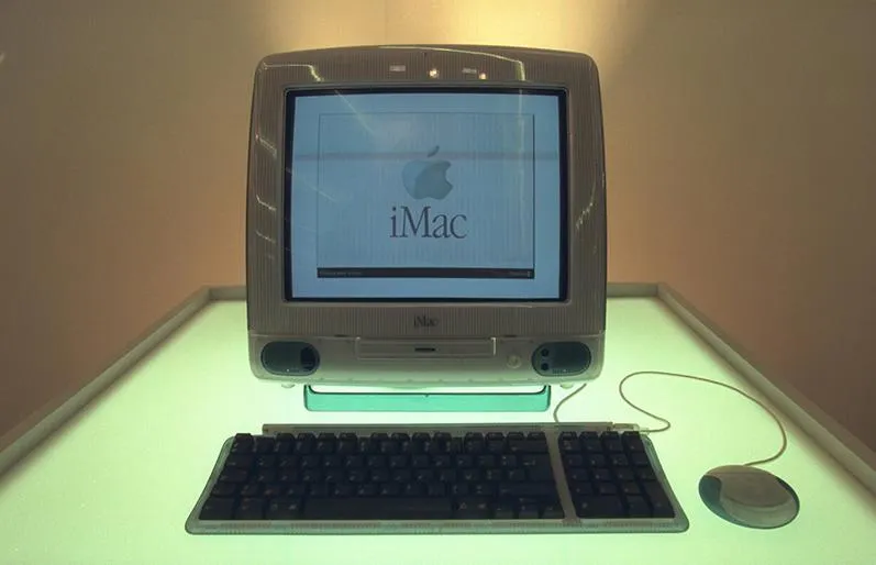 Первый iMac появился на свет 20 лет назад