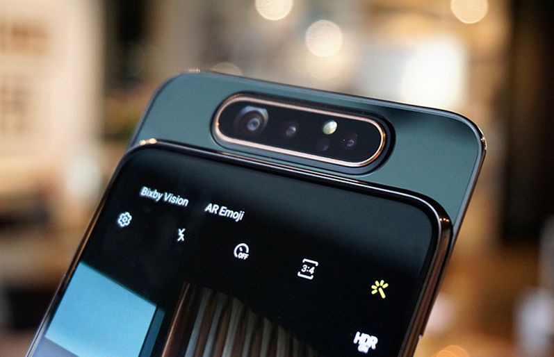 Samsung Galaxy A80 – камера, яка обертається і жодних вирізів в екрані.