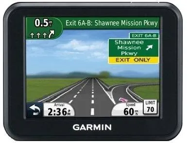 Огляд Garmin Nuvi 30: ваш путівник з голосовими підказками і ліцензійними картами України